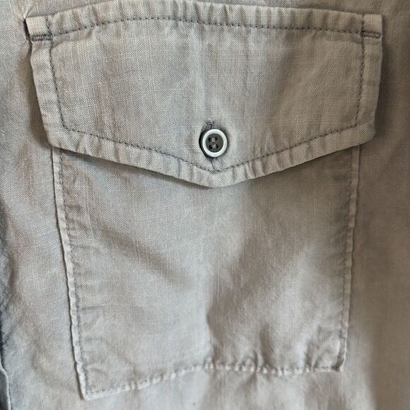Cloth & Stone Button down Gray Chambray - Picture 4 of 6
